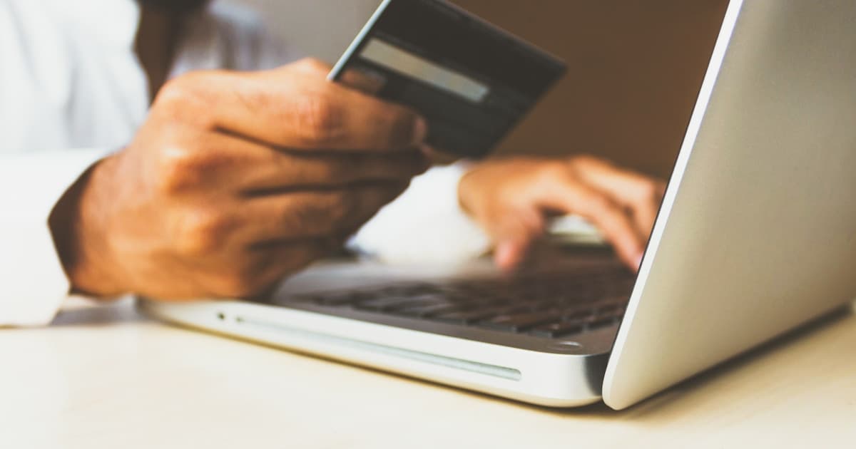 Multi-Currency Account Wars: Wise vs Revolut vs Banks (2026)