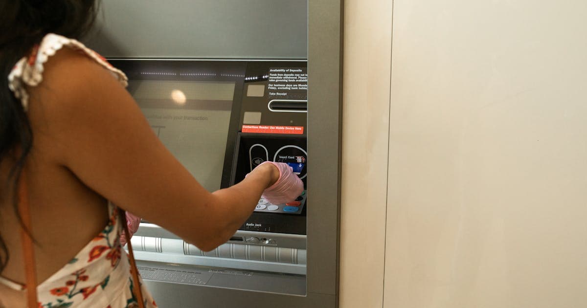 Bank Wire Transfer Fees 2026: Chase vs Wells Fargo vs Bank of America vs HSBC